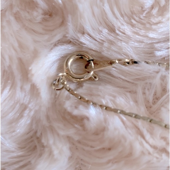 Avon Open Metal Enamel Hearts Silvertone Pendant Necklace - Picture 6 of 6